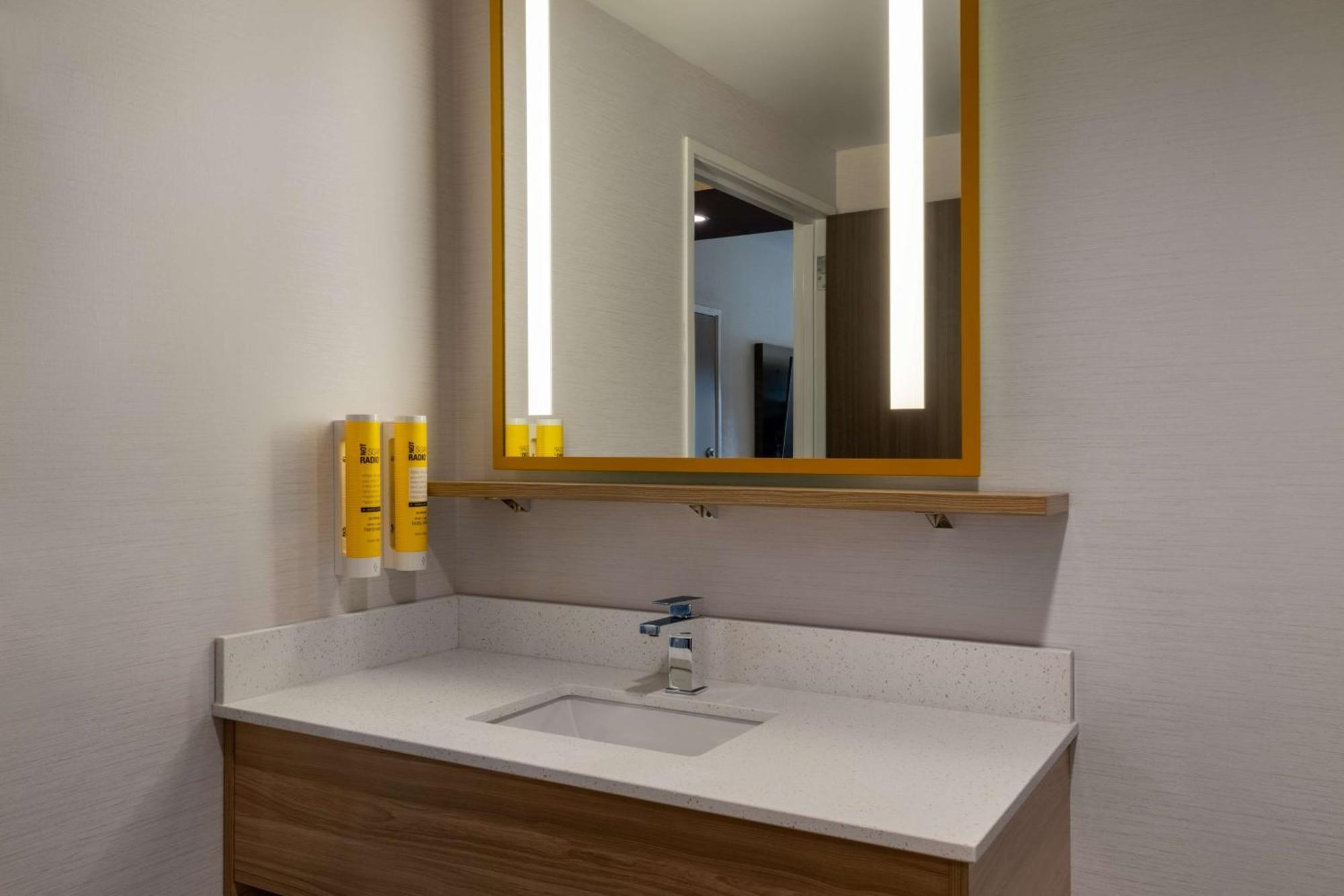 Tru By Hilton Ankeny Hotel Buitenkant foto